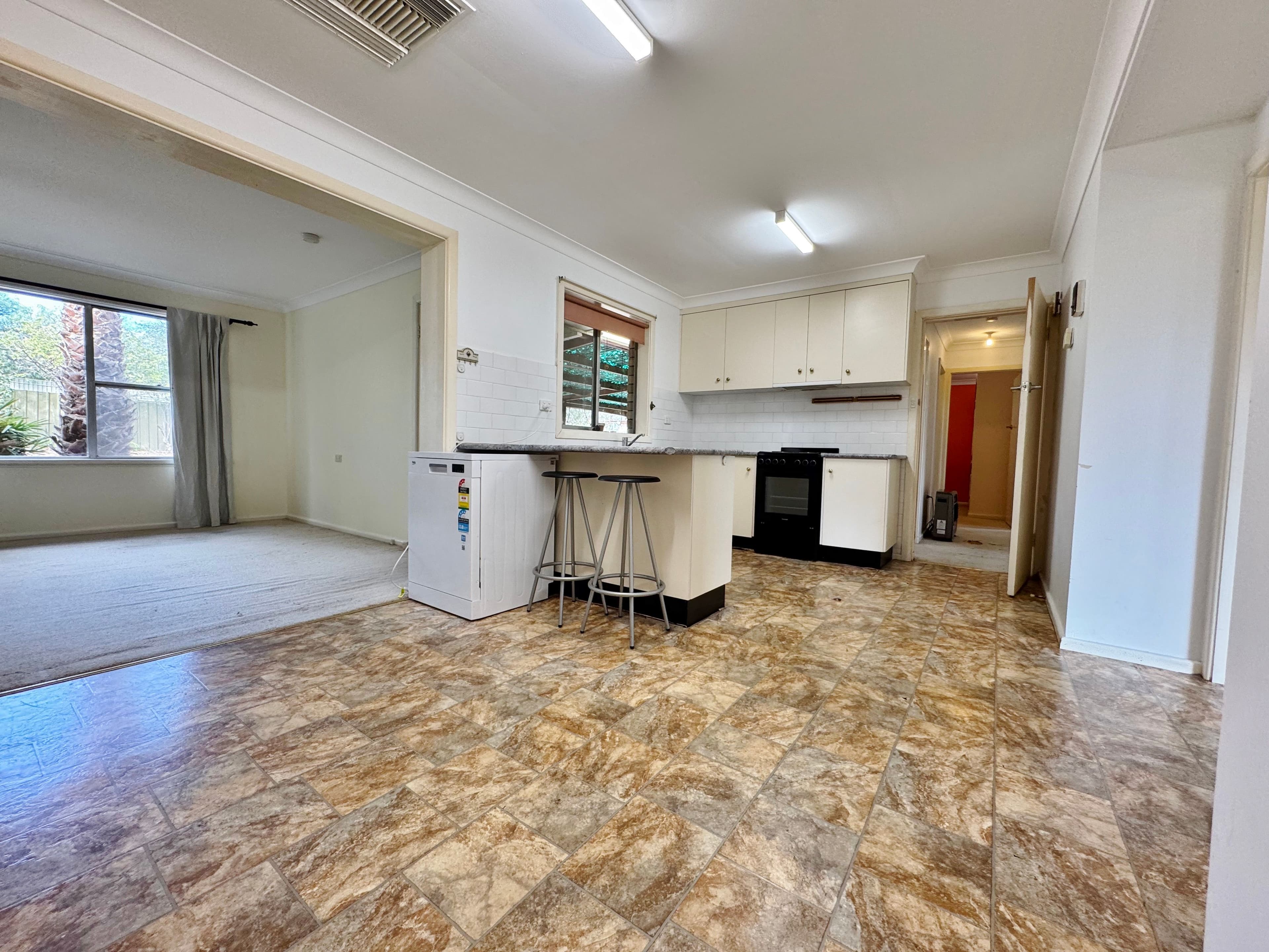 6 Watson Street, Young NSW 2594, Young - Thumbnail 4