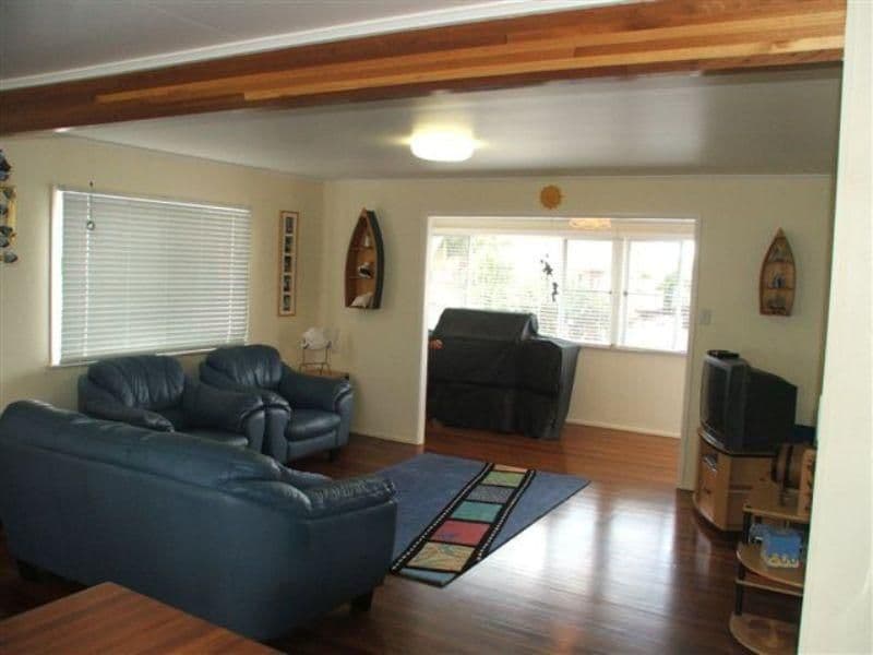 32 Taylor Avenue, GOLDEN BEACH QLD 4551, Golden Beach - Thumbnail 6