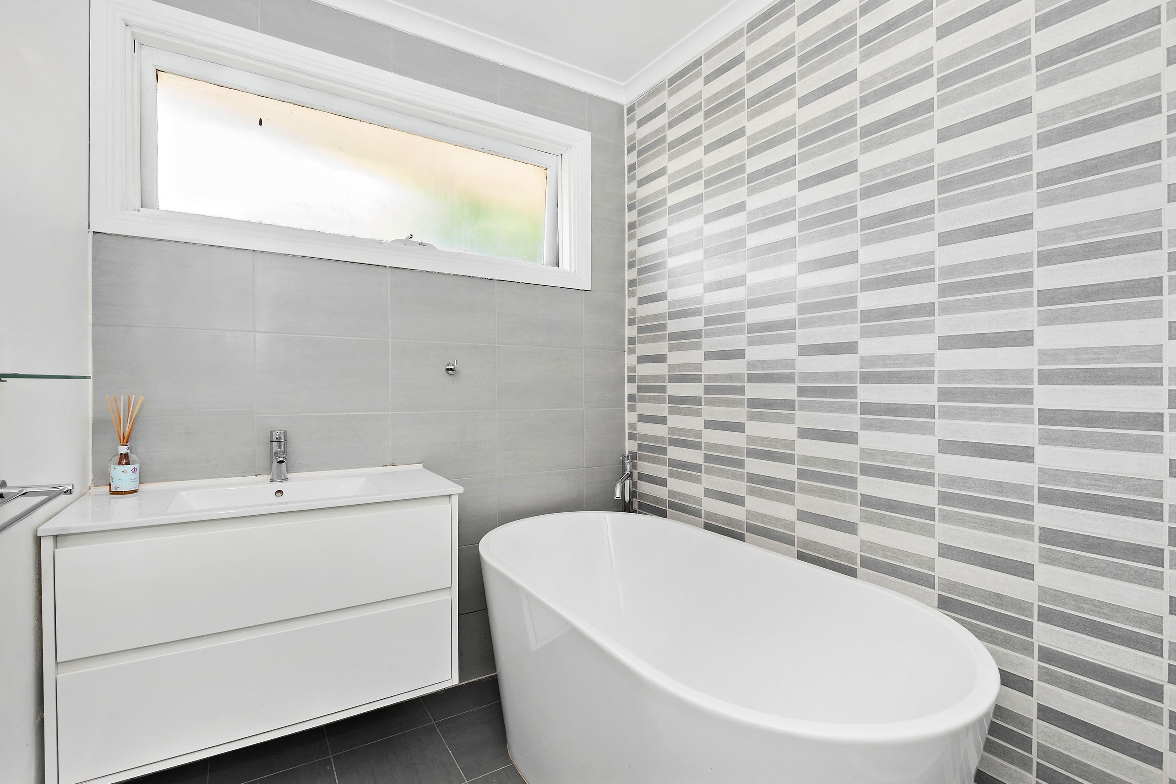 45 Bevan Avenue, Clayton South VIC 3169, Clayton South - Thumbnail 3