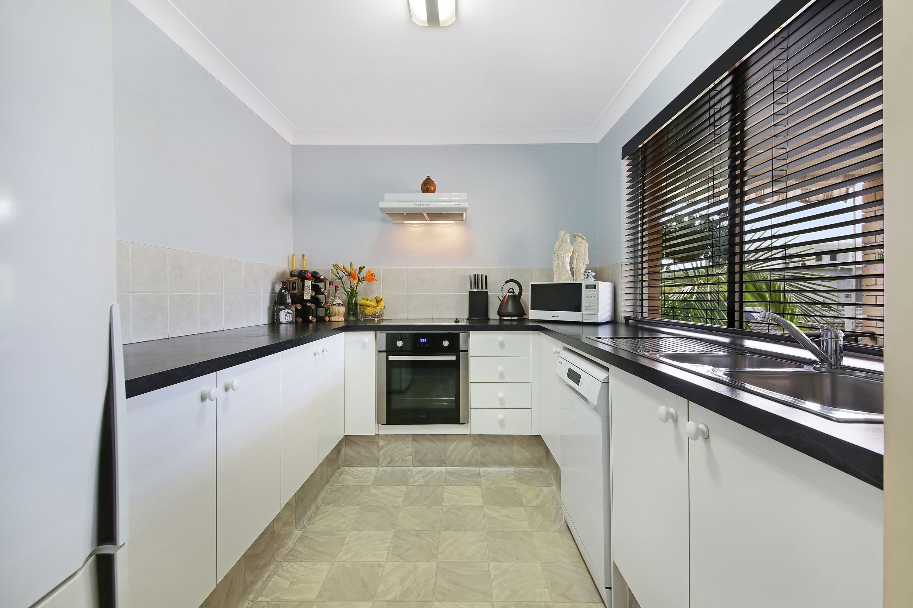 8 Nyrang Avenue, Palm Beach QLD 4221, Palm Beach - Thumbnail 5