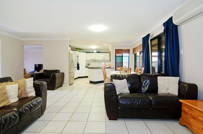 60 Juniper Circuit, STRETTON QLD 4116, Stretton - Thumbnail 4