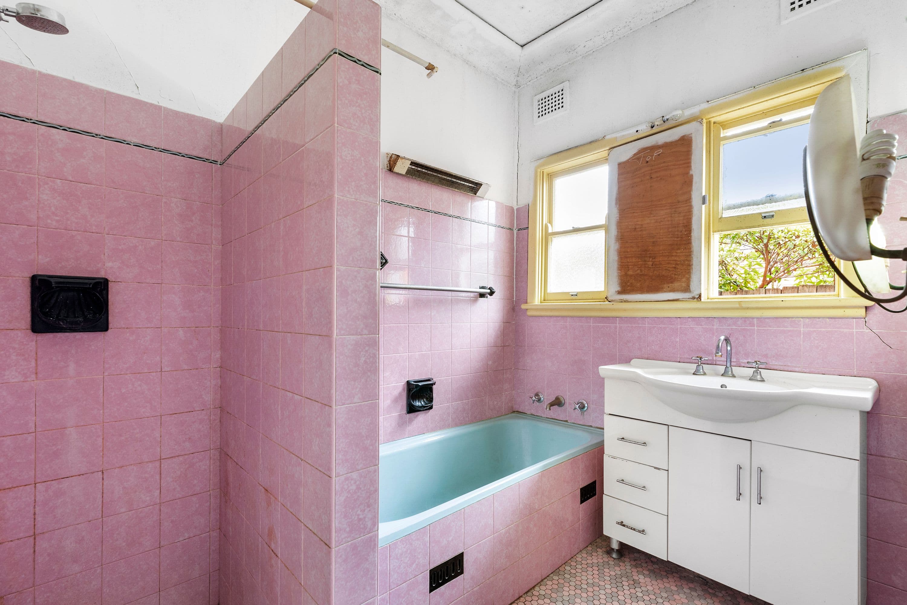 16 Breasley Avenue, Yagoona NSW 2199, Yagoona - Thumbnail 4