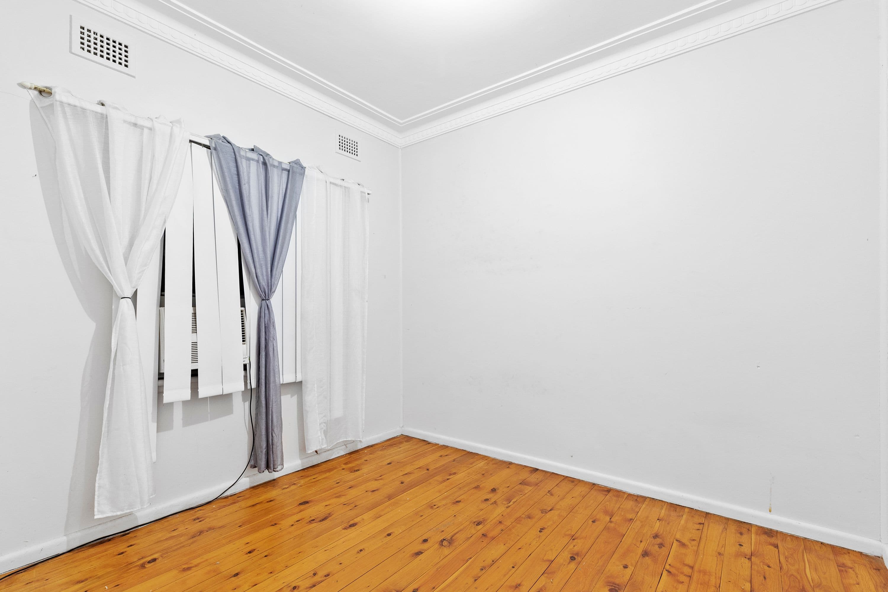 16 Breasley Avenue, Yagoona NSW 2199, Yagoona - Thumbnail 5
