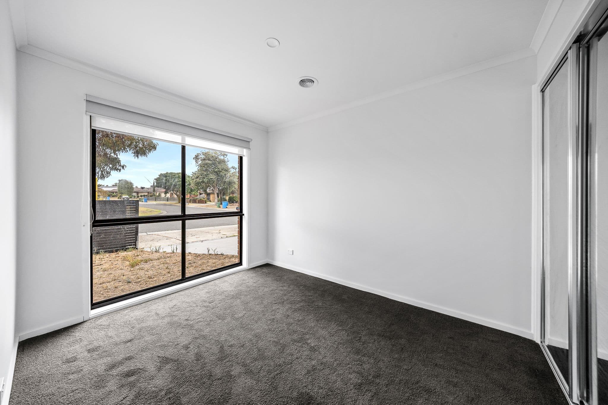 33 Josephine Avenue, Cranbourne North VIC 3977, Cranbourne North - Thumbnail 5