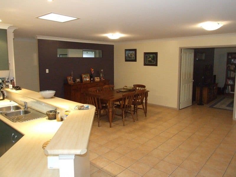 10 Lee Court, CROWS NEST QLD 4355, Crows Nest - Thumbnail 7