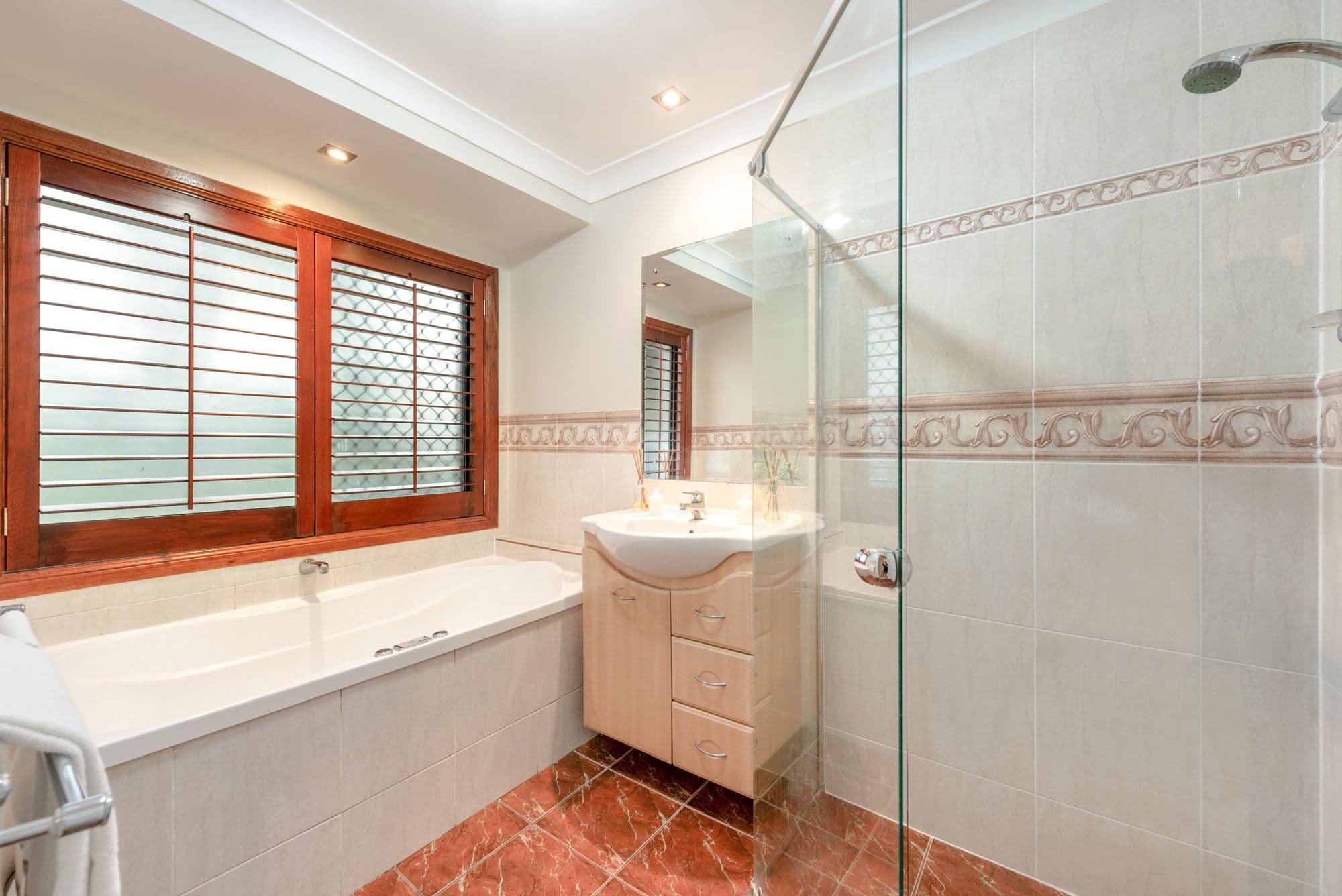 4 Dartmouth Court, Birkdale QLD 4159, Birkdale - Thumbnail 8