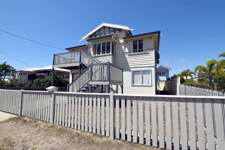 9 Pier Street, South Gladstone QLD 4680, South Gladstone - Thumbnail 2