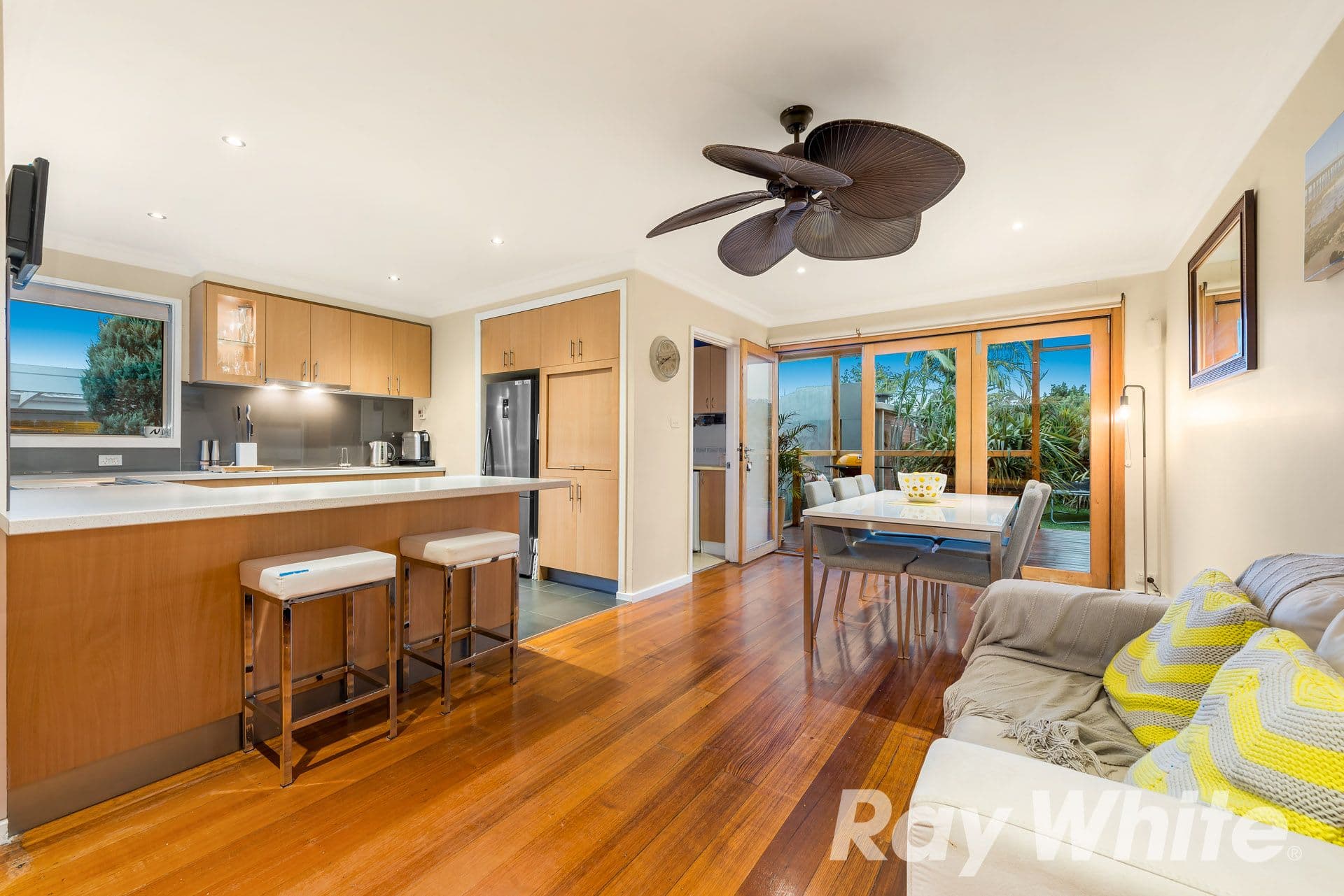 32 Newhaven Road, Burwood East VIC 3151, Burwood East - Thumbnail 2