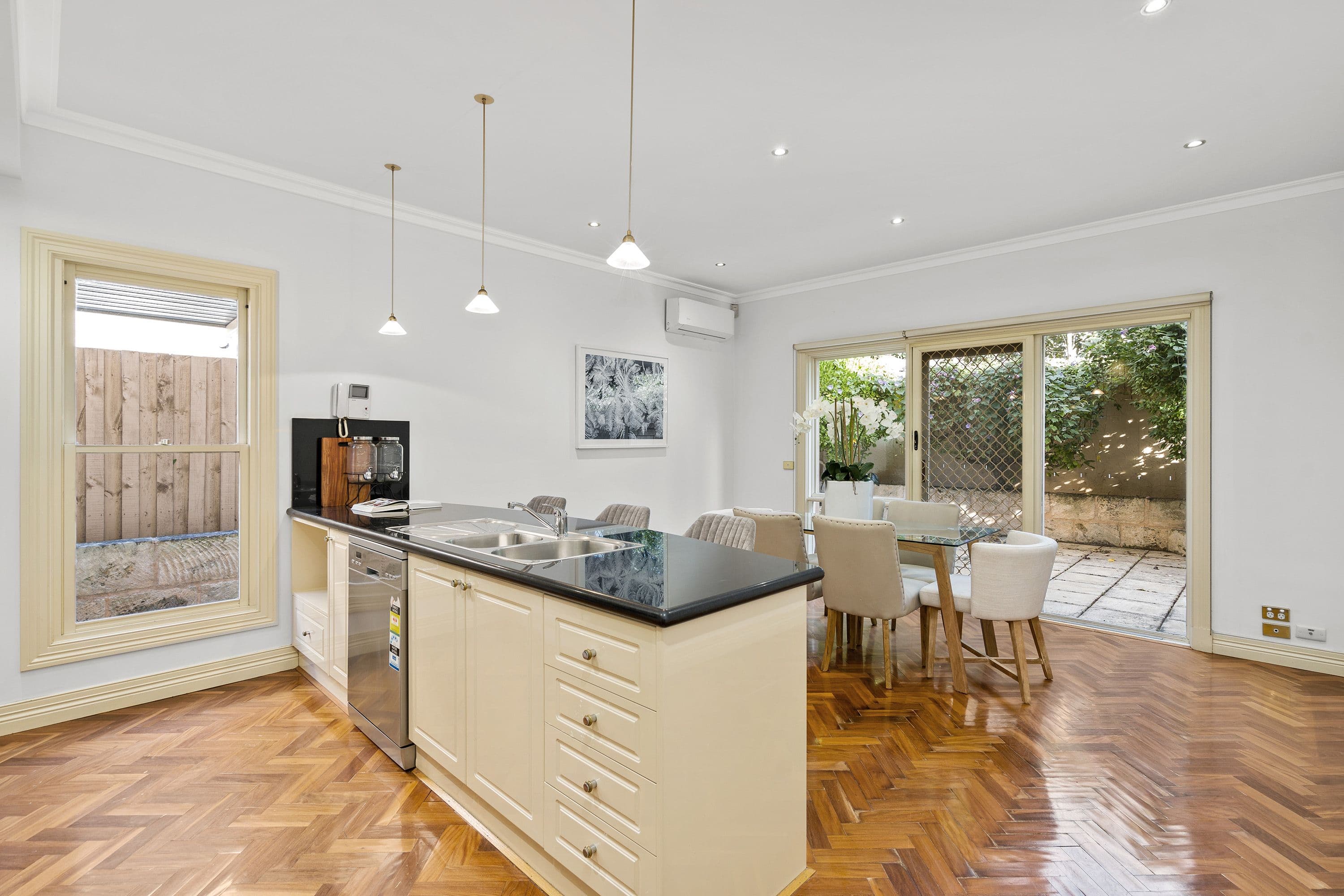 6 James Avenue, Kew VIC 3101, Kew - Thumbnail 4