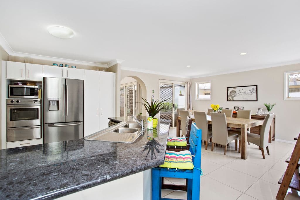 19 Damian Drive, Salisbury Heights SA 5109, Salisbury Heights - Thumbnail 2