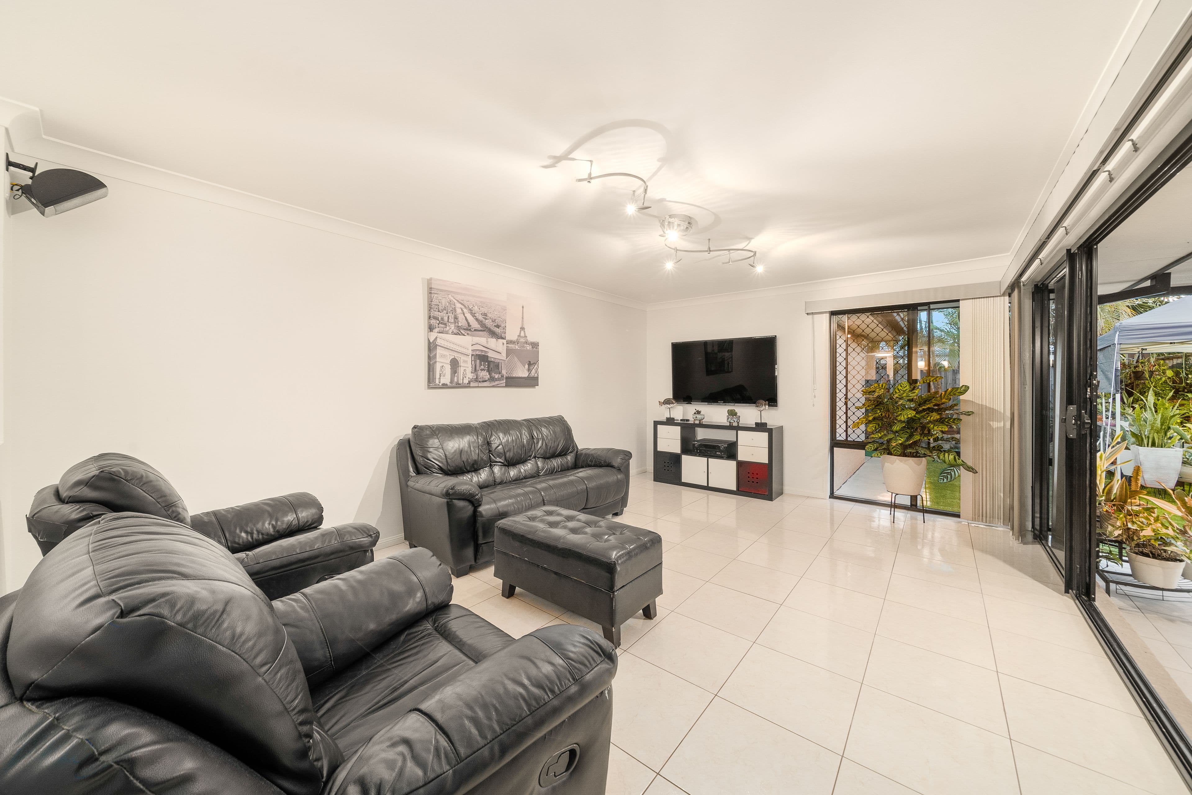 28 Dotterel Crescent, North Lakes QLD 4509, North Lakes - Thumbnail 8