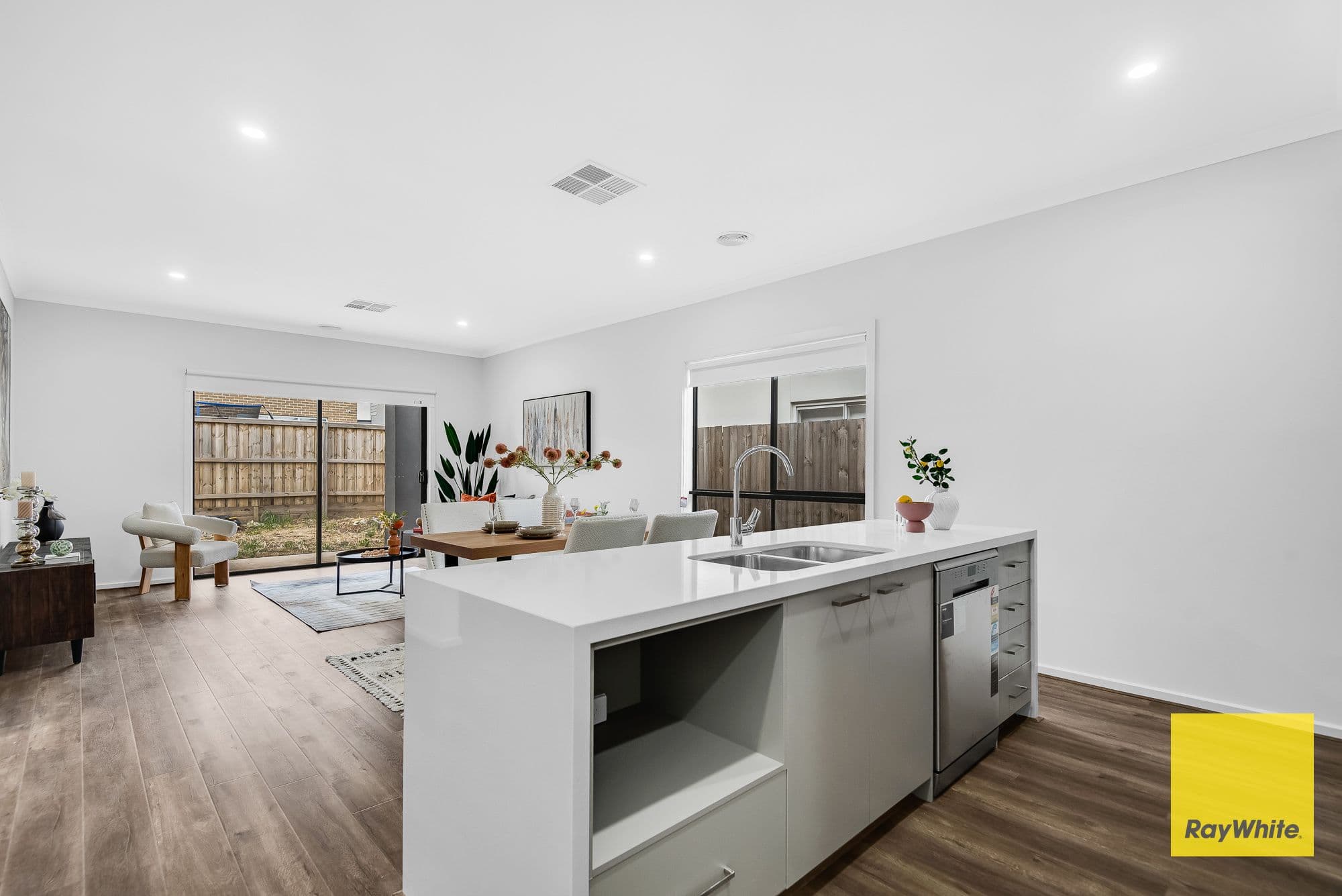 54 Sparrowhawk Crescent, DEANSIDE VIC 3336, Deanside - Thumbnail 7