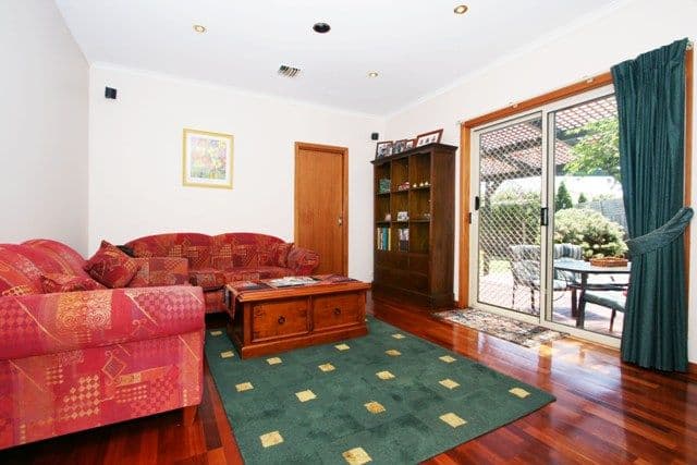 8 Sky Court, WERRIBEE VIC 3030, Werribee - Thumbnail 2