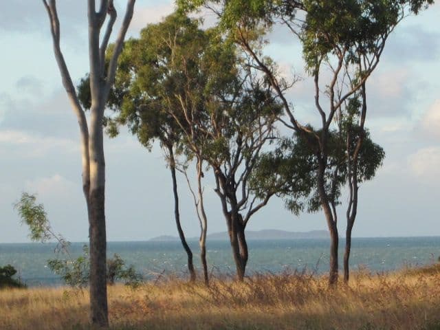69 Pitcain Avenue, BOWEN QLD 4805, Bowen - Thumbnail 2