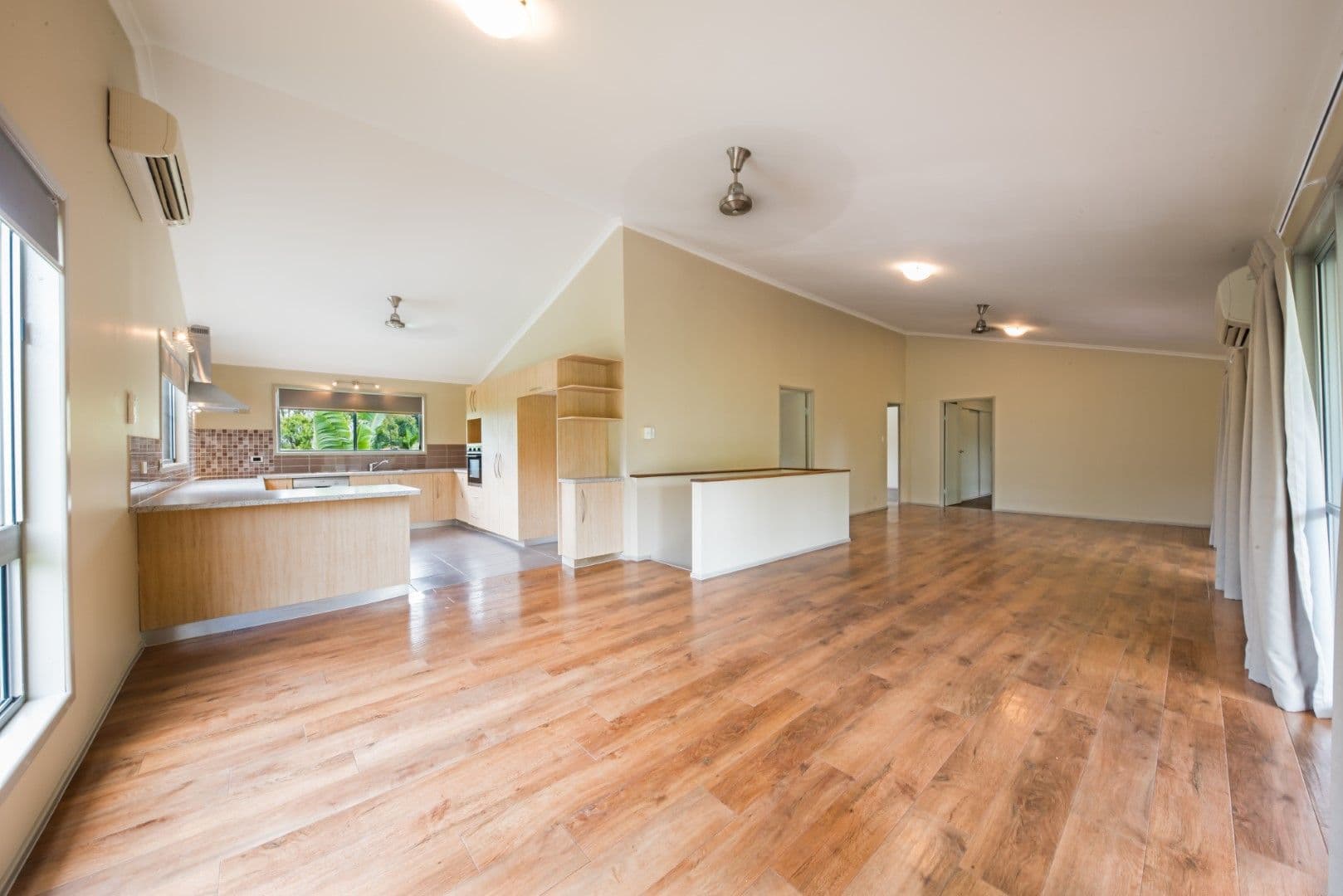 14 Macarthur Drive, Cannonvale QLD 4802, Cannonvale - Thumbnail 3