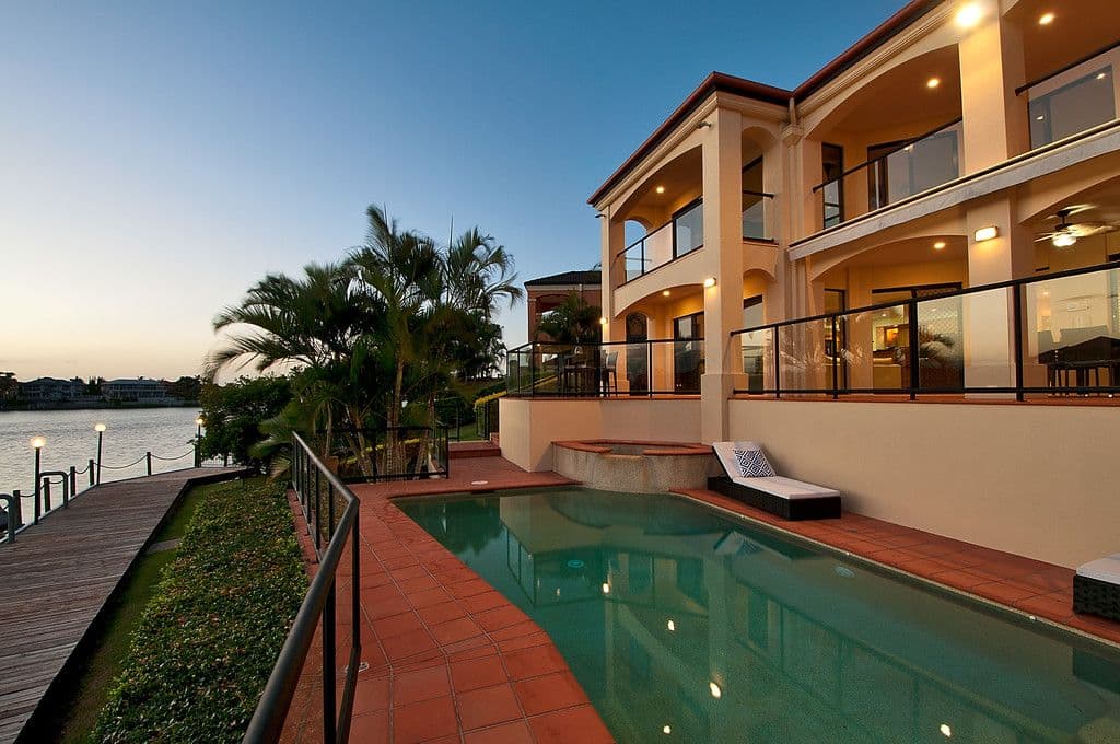 3 Clear Water Bay Avenue, Clear Island Waters QLD 4226, Clear Island Waters - Thumbnail 4