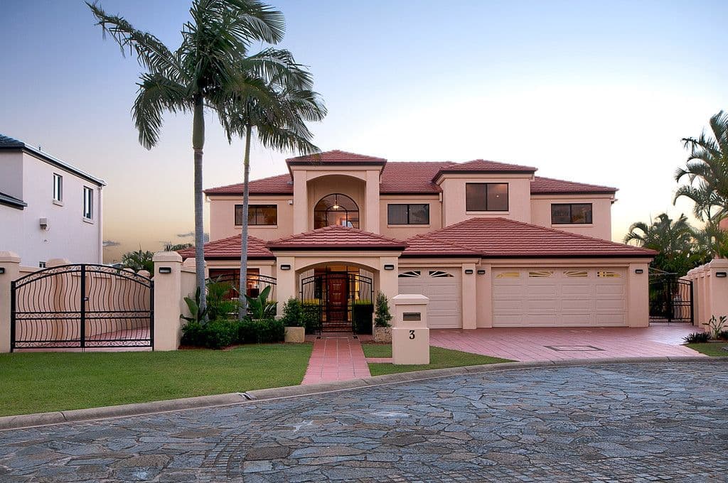 3 Clear Water Bay Avenue, Clear Island Waters QLD 4226, Clear Island Waters - Thumbnail 5