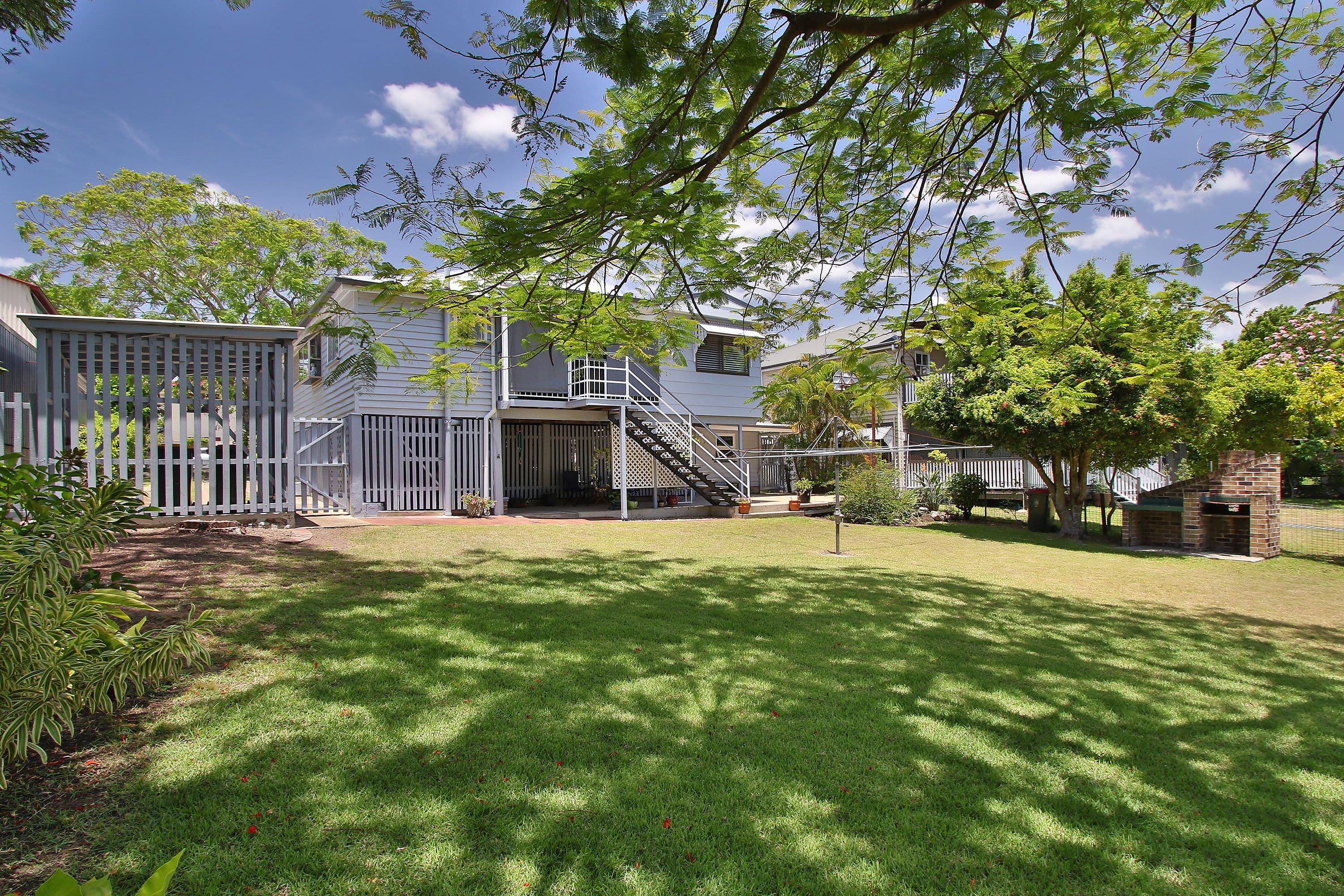 9 Archibald Street, Fairfield QLD 4103, Fairfield - Thumbnail 2