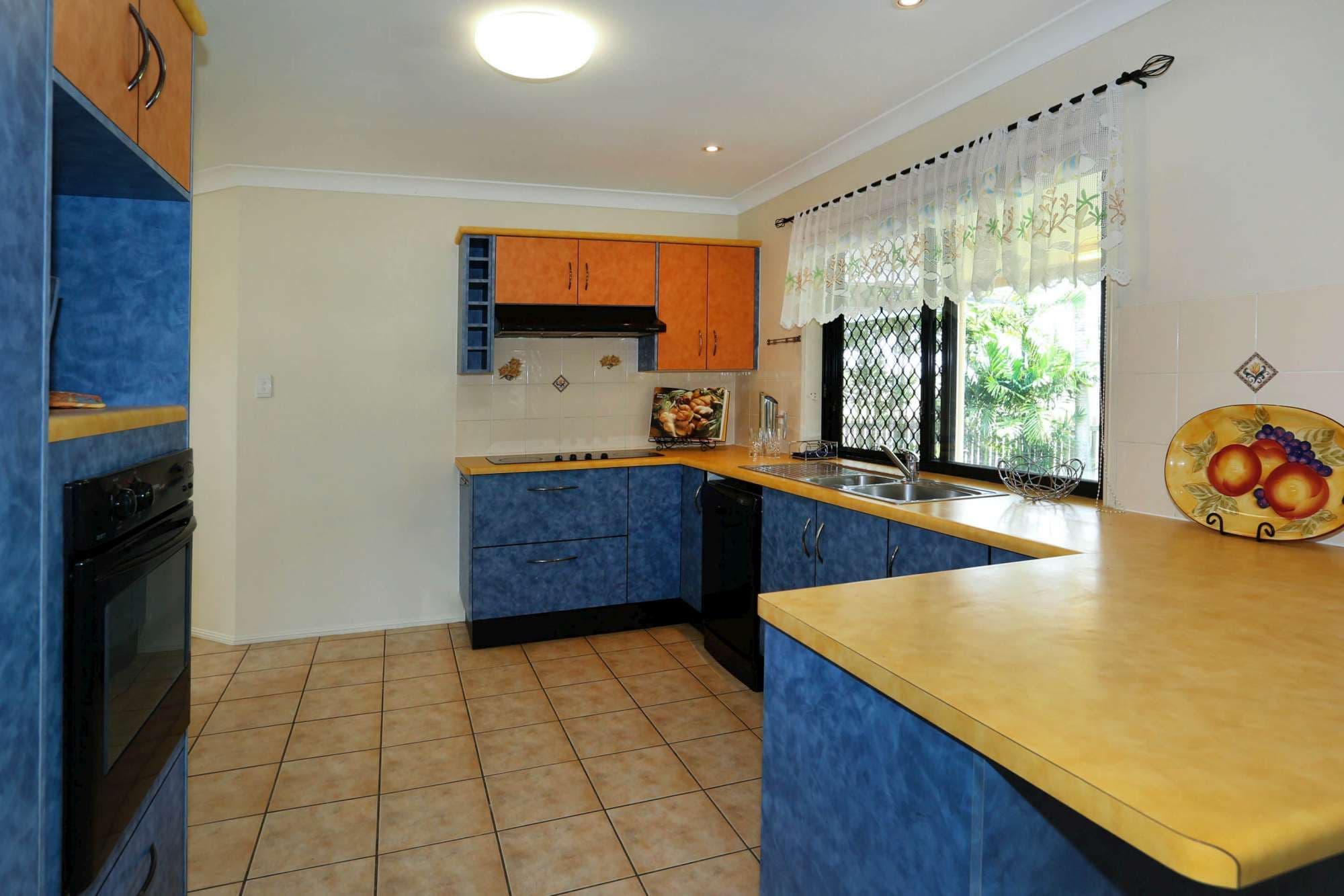 10 McCullough Court, ANNANDALE QLD 4814, Annandale - Thumbnail 3