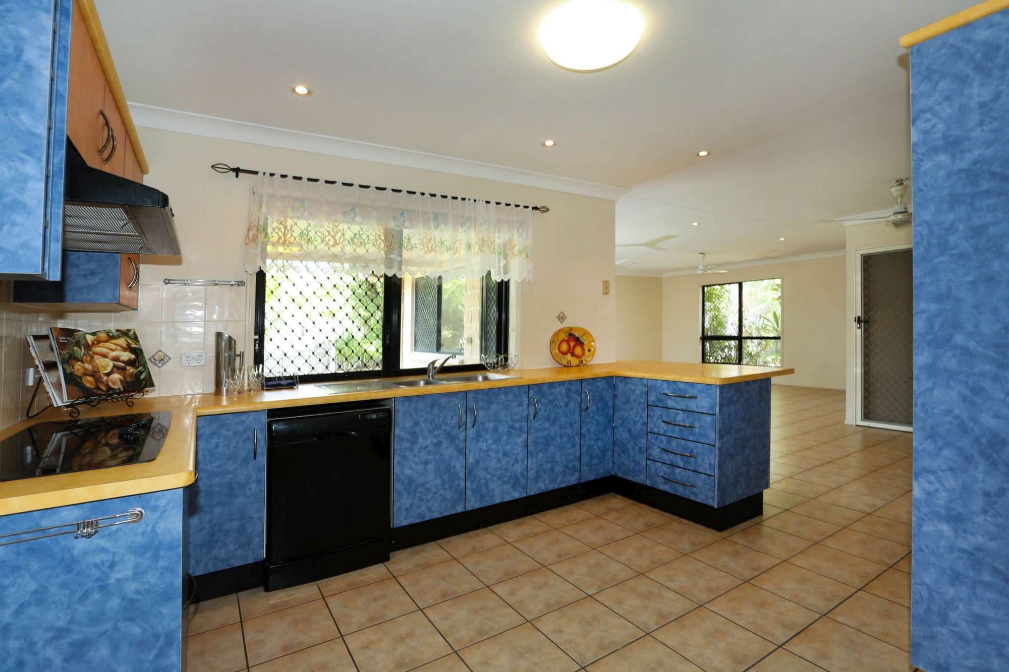 10 McCullough Court, ANNANDALE QLD 4814, Annandale - Thumbnail 4