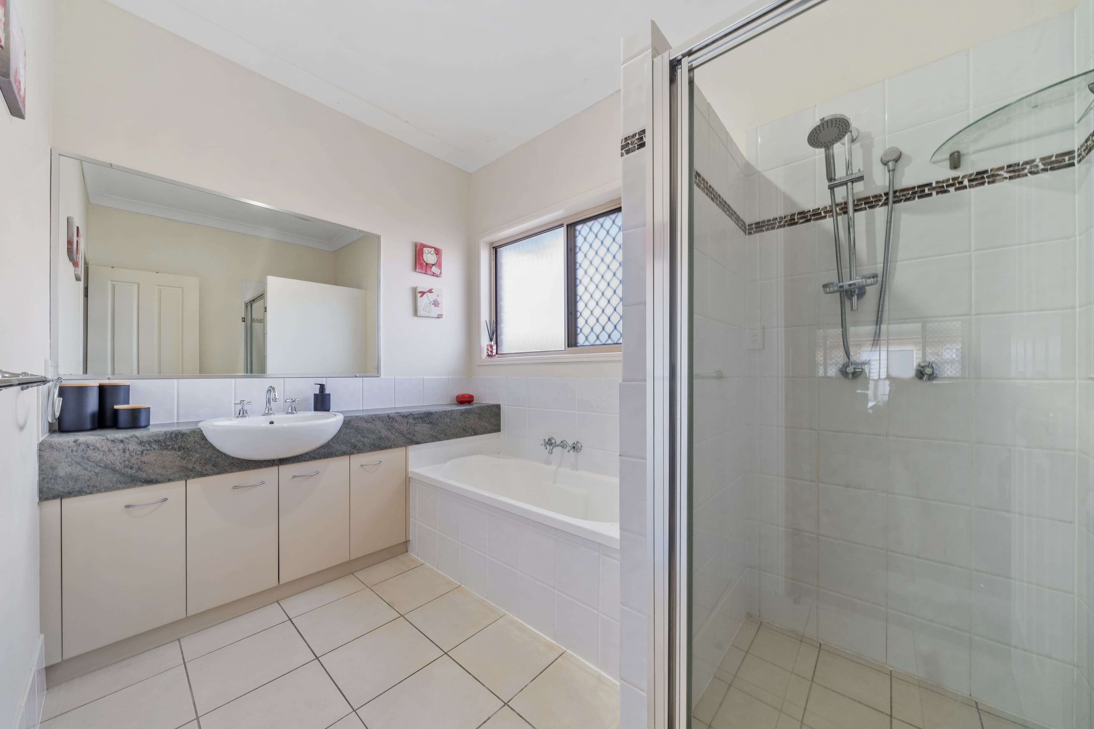 19 Bella Vista Circuit, Edens Landing QLD 4207, Edens Landing - Thumbnail 5
