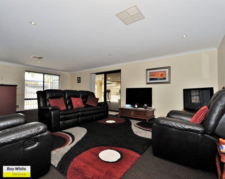 52 Granesse Drive, ELLENBROOK WA 6069, Ellenbrook - Thumbnail 2