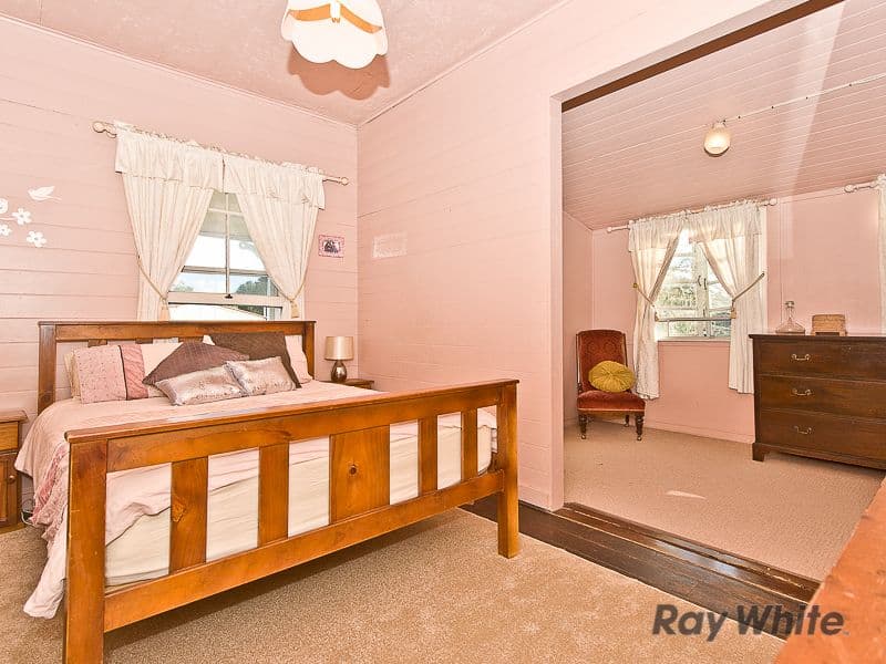 57 Connaught Street, SANDGATE QLD 4017, Sandgate - Thumbnail 6