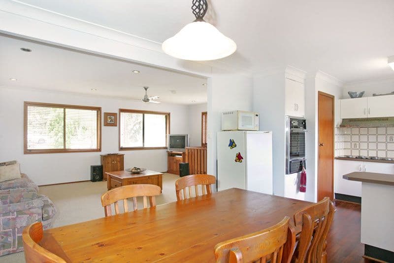 17 Valley View Road, BATEAU BAY NSW 2261, Bateau Bay - Thumbnail 7