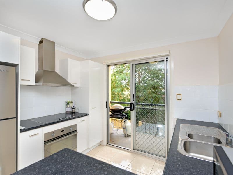 37 Lauder Street, MOUNT GRAVATT EAST QLD 4122, Mount Gravatt East - Thumbnail 2