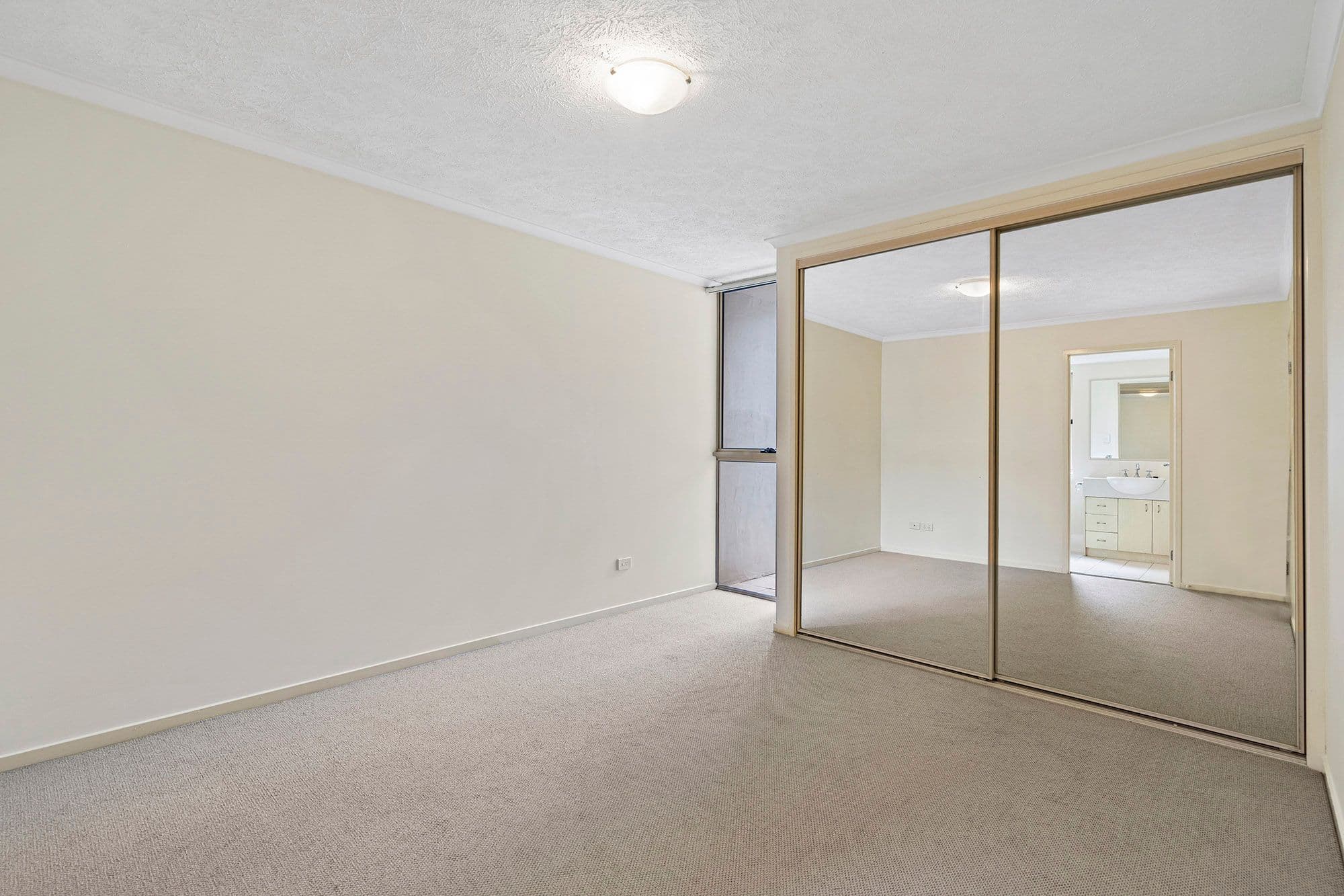 8 Mascar Street, Upper Mount Gravatt QLD 4122, Upper Mount Gravatt - Thumbnail 6