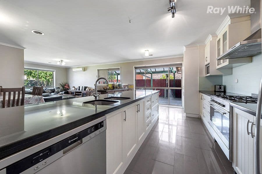 10 Kipping Rise, South Morang VIC 3752, South Morang - Thumbnail 3