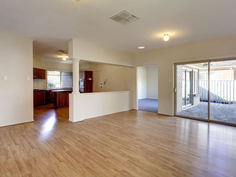28 Valleyview Crescent, Hackham West - Image 1