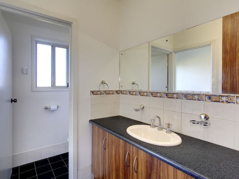 28 Valleyview Crescent, Hackham West - Thumbnail 8
