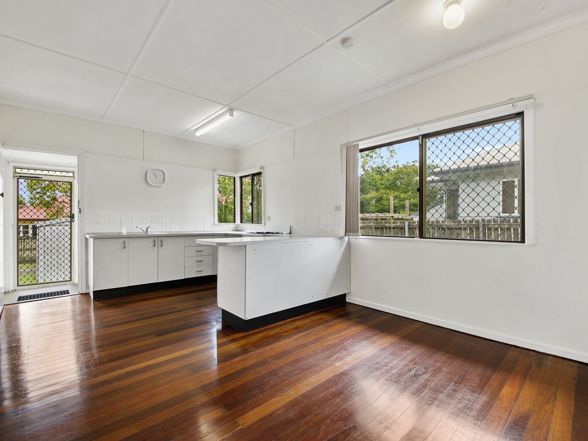 28 Cape Street, Holland Park QLD 4121, Holland Park - Thumbnail 3