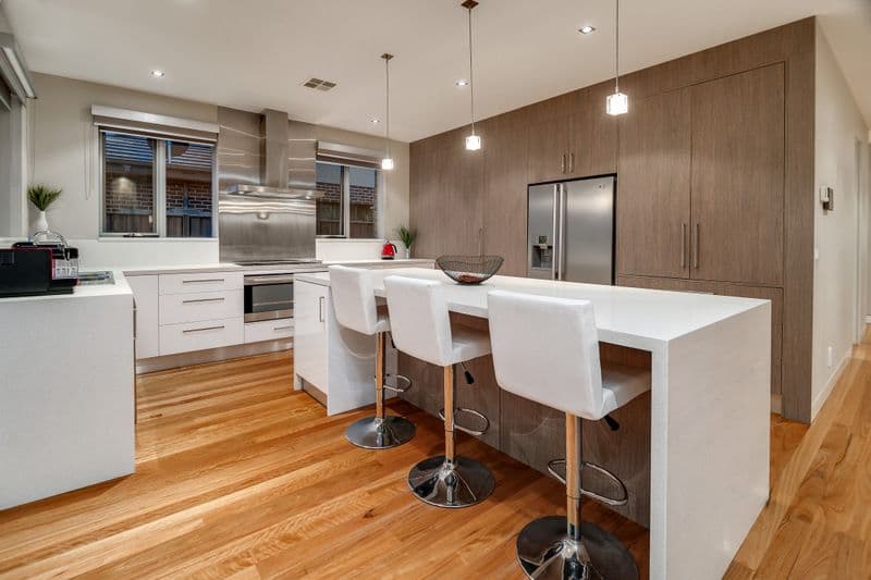 33 Hawkstowe Parade, SOUTH MORANG VIC 3752, South Morang - Thumbnail 3