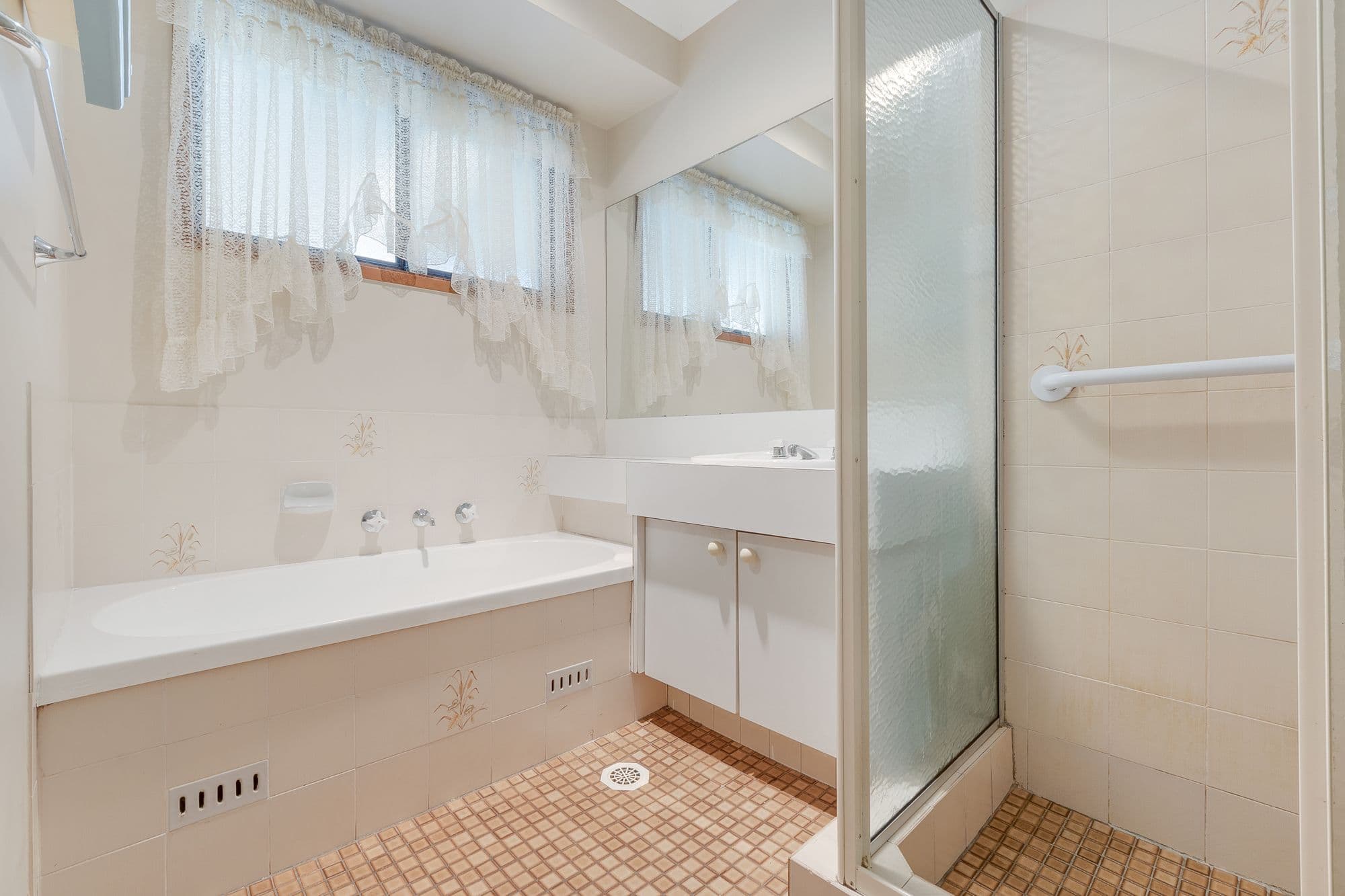 15 Traminer Place, Eschol Park - Thumbnail 8