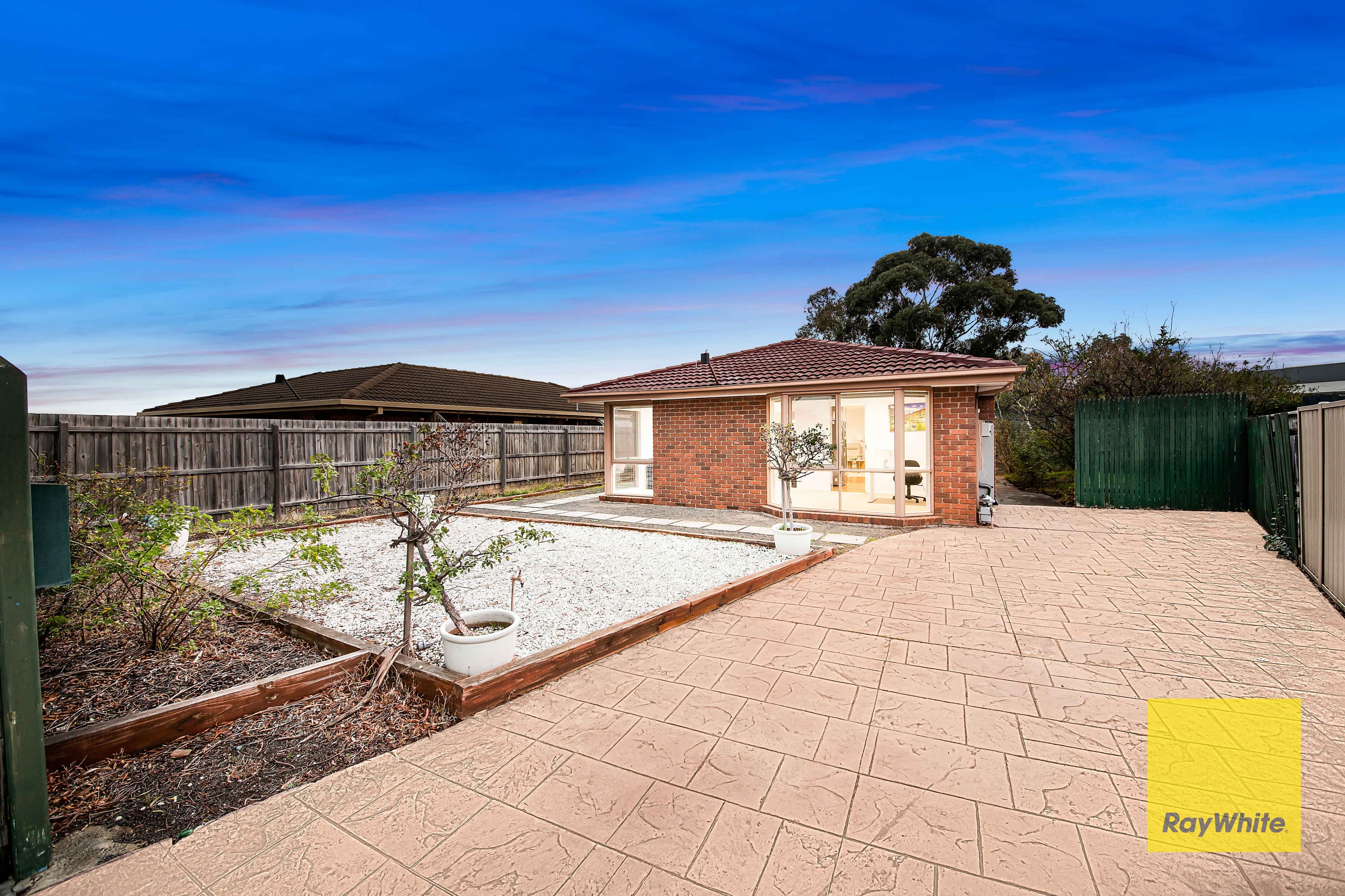 17 Kathleen Crescent, Hoppers Crossing VIC 3029, Hoppers Crossing - Thumbnail 2