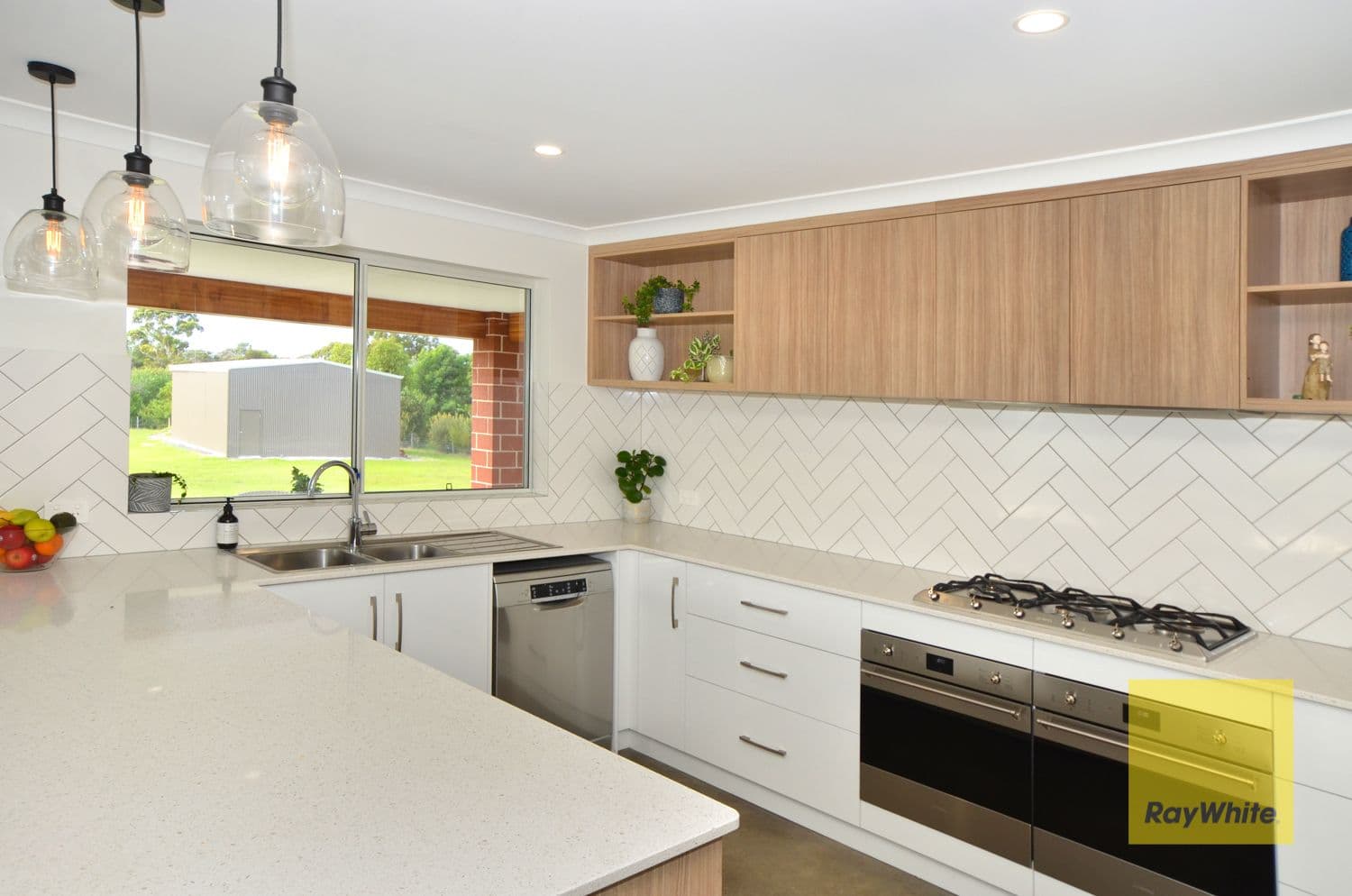 135 Deloraine Drive, Warrenup WA 6330, Warrenup - Thumbnail 5