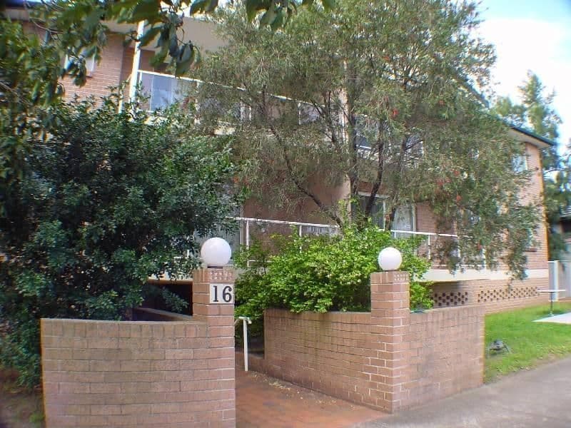 4/16 Cambridge Road, Drummoyne - Image 1