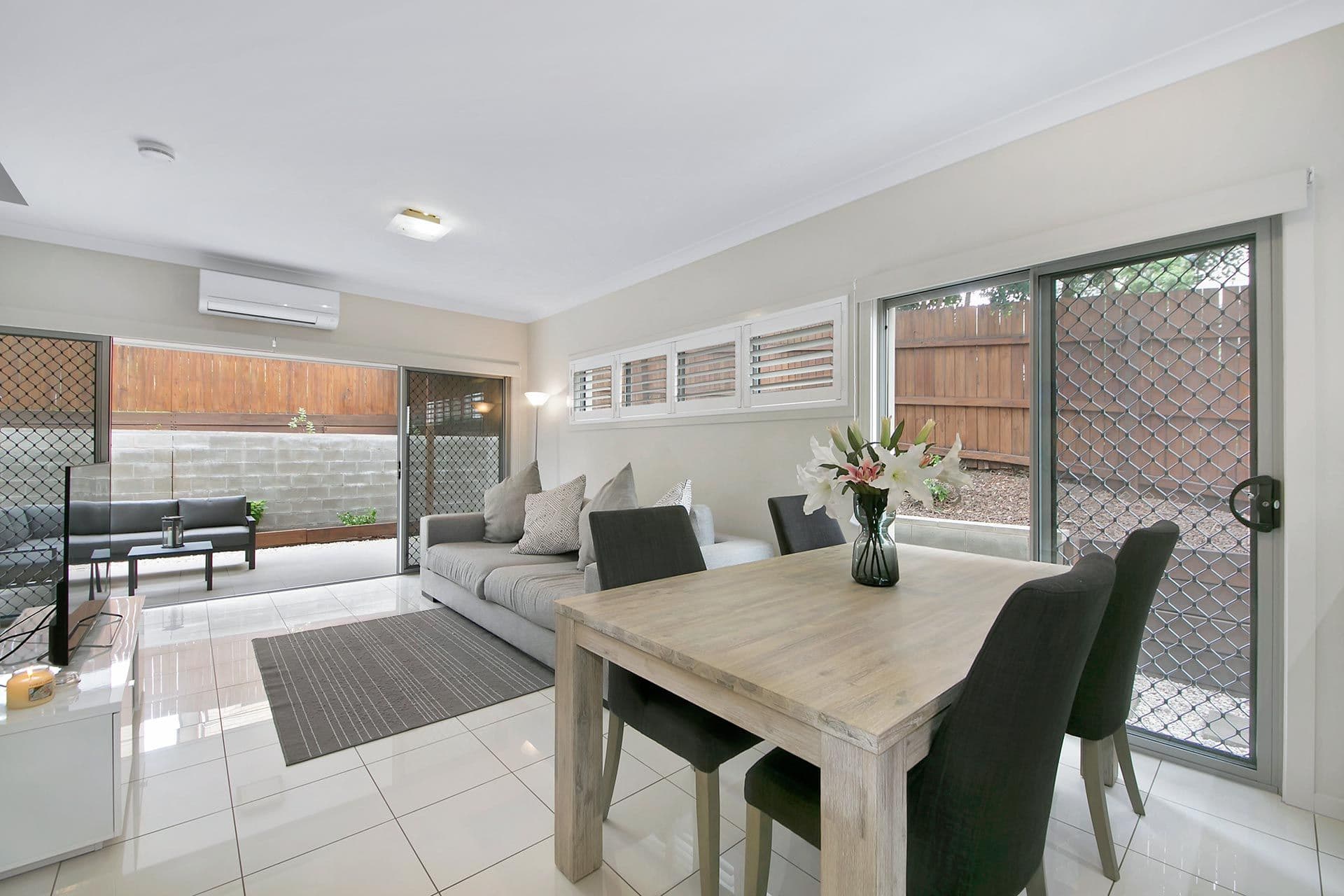10 Lothian Street, Annerley QLD 4103, Annerley - Image 1