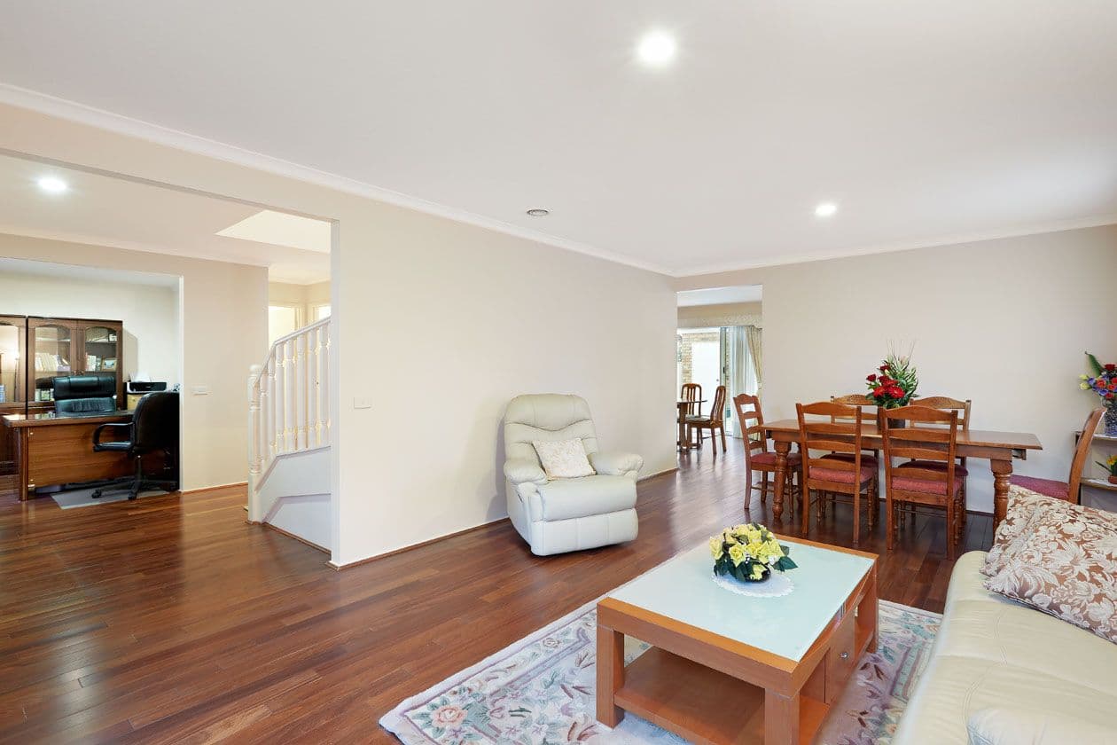 2 Crown Close, OAKLEIGH EAST VIC 3166, Oakleigh East - Thumbnail 2