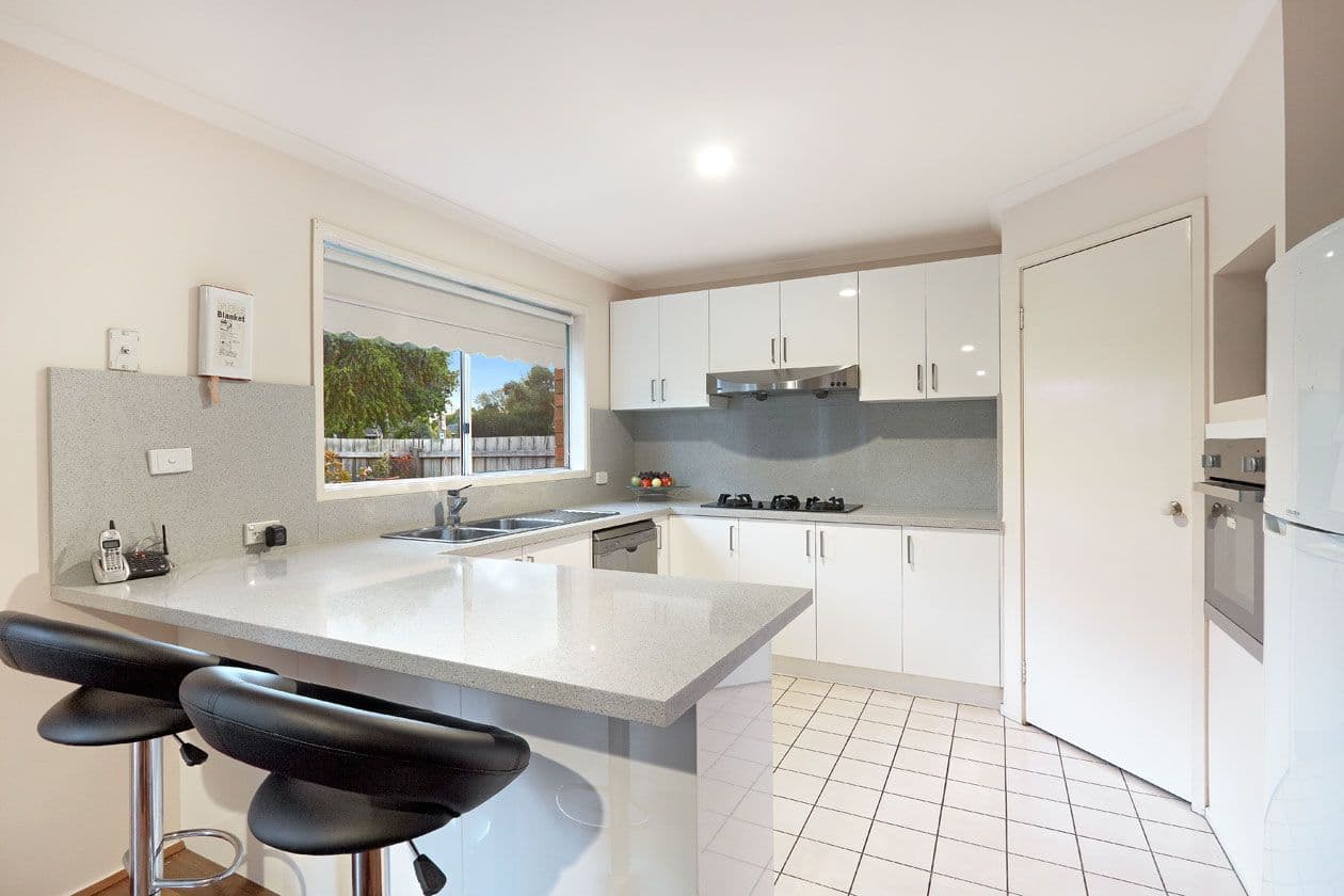 2 Crown Close, OAKLEIGH EAST VIC 3166, Oakleigh East - Thumbnail 4