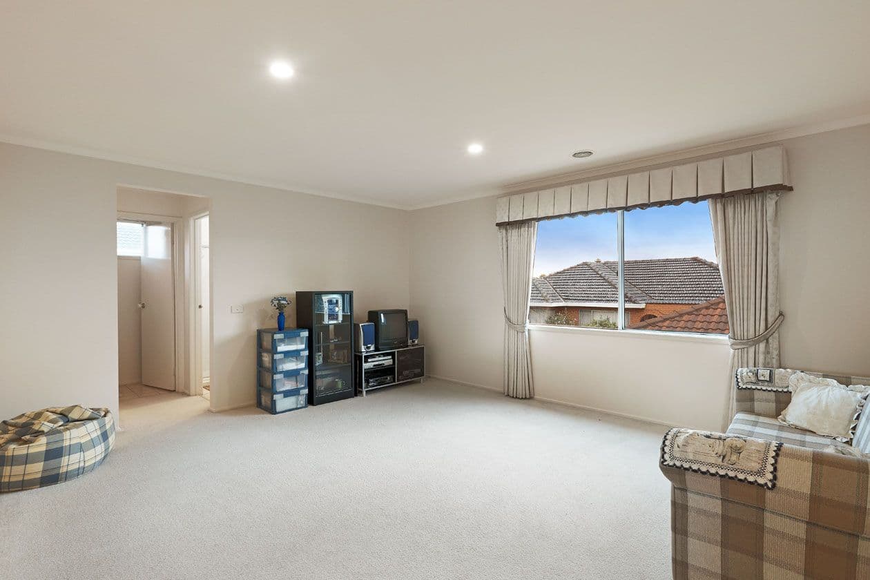2 Crown Close, OAKLEIGH EAST VIC 3166, Oakleigh East - Thumbnail 5