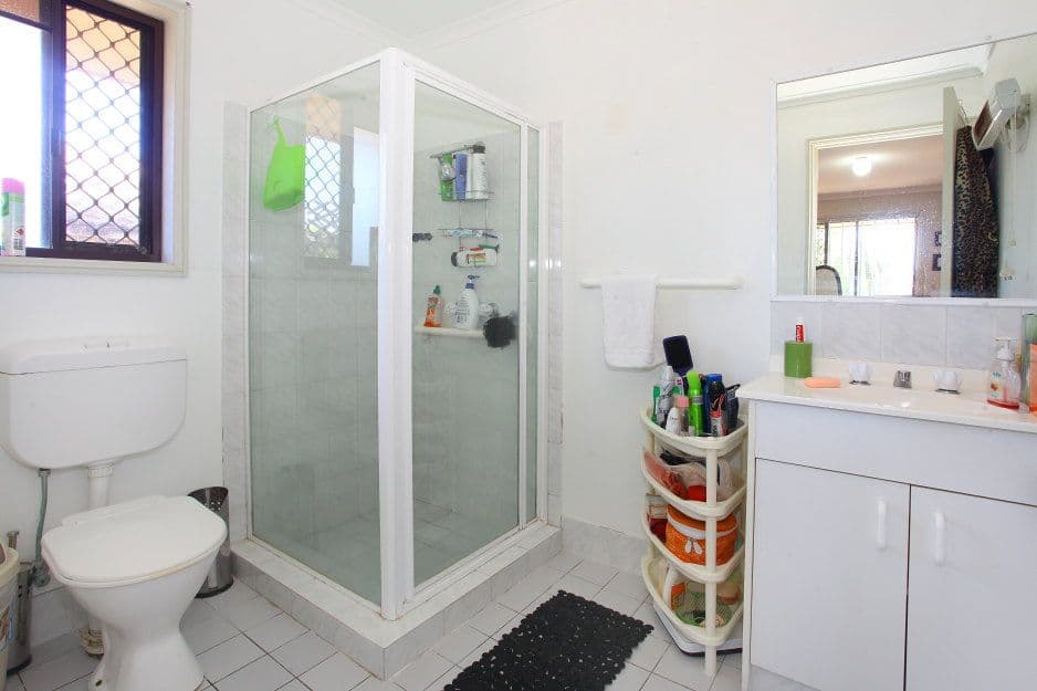 70 Cumberland Drive, Varsity Lakes QLD 4227, Varsity Lakes - Thumbnail 6