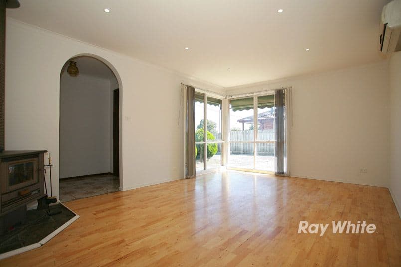 38 Monahans Road, CRANBOURNE VIC 3977, Cranbourne - Thumbnail 2
