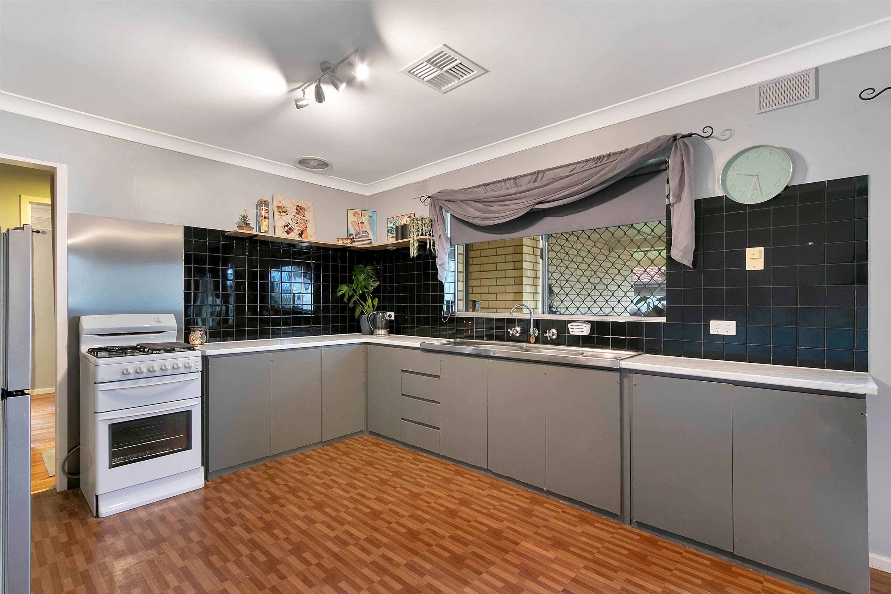 42 Norbury Drive, Salisbury Downs SA 5108, Salisbury Downs - Thumbnail 3