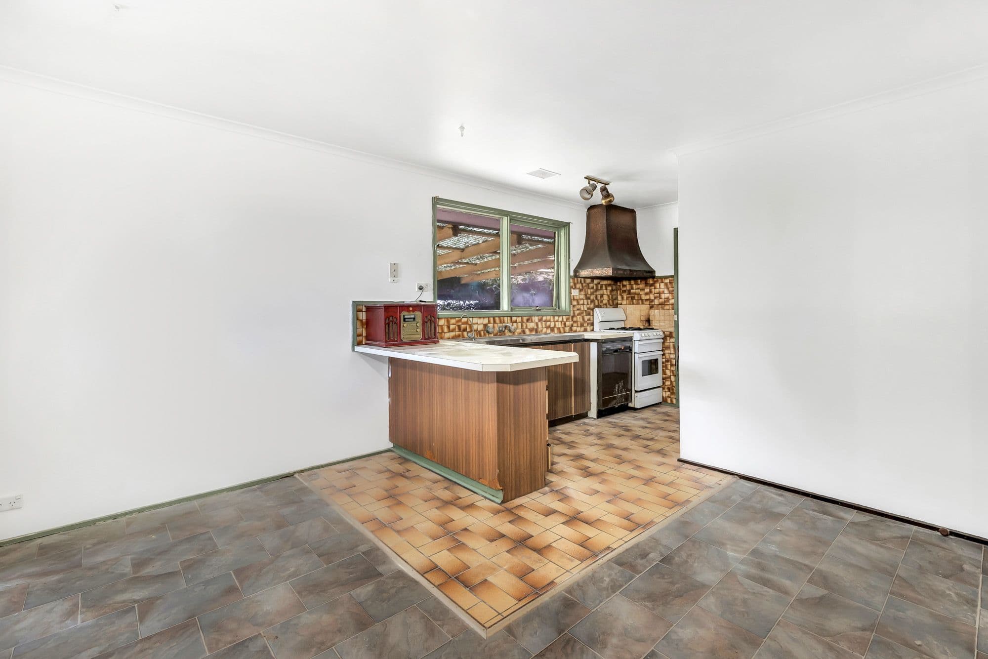24 Topaz Avenue, Wyndham Vale VIC 3024, Wyndham Vale - Thumbnail 3