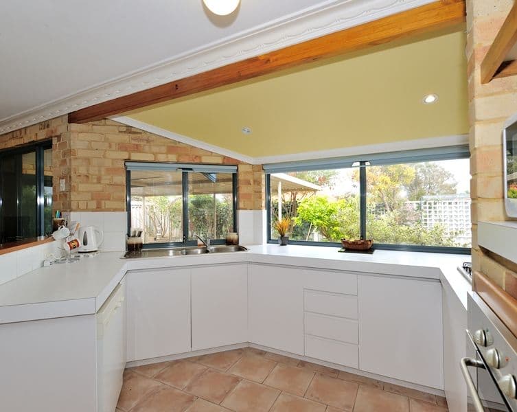 6 Salmon Crescent, WARNBRO WA 6169, Warnbro - Image 1