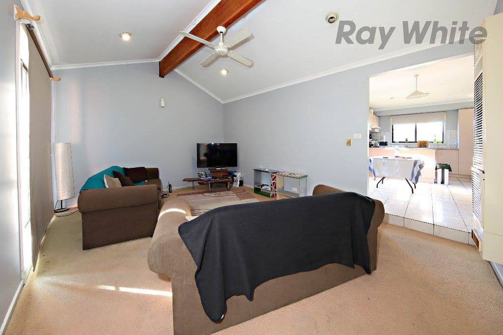 8 Mississippi Place, Werribee VIC 3030, Werribee - Thumbnail 2