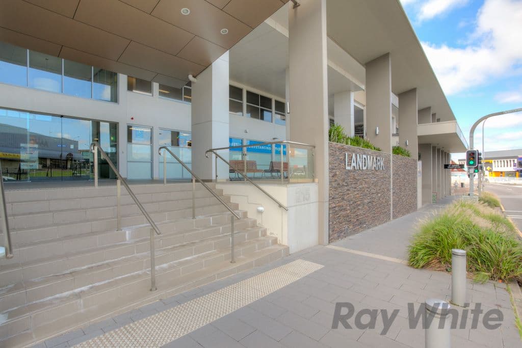 215 Pacific Highway, CHARLESTOWN NSW 2290, Charlestown - Thumbnail 2